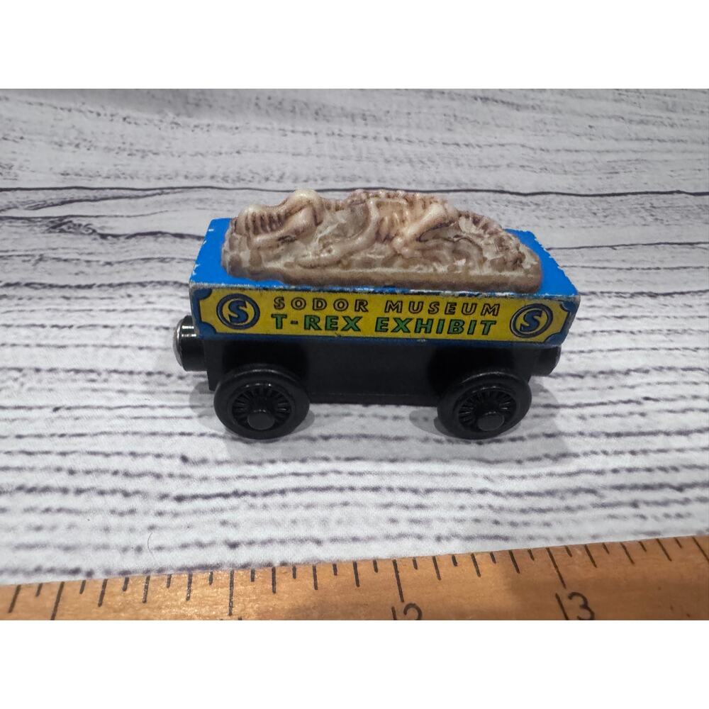 Vintage Thomas and Friends Wooden Railway Fossil Car T-Rex Exhibition